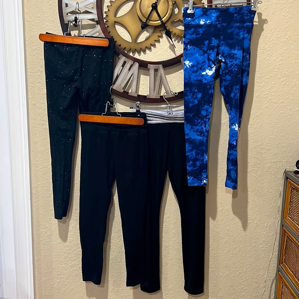4 pairs set: Justice, Gap,More than magic